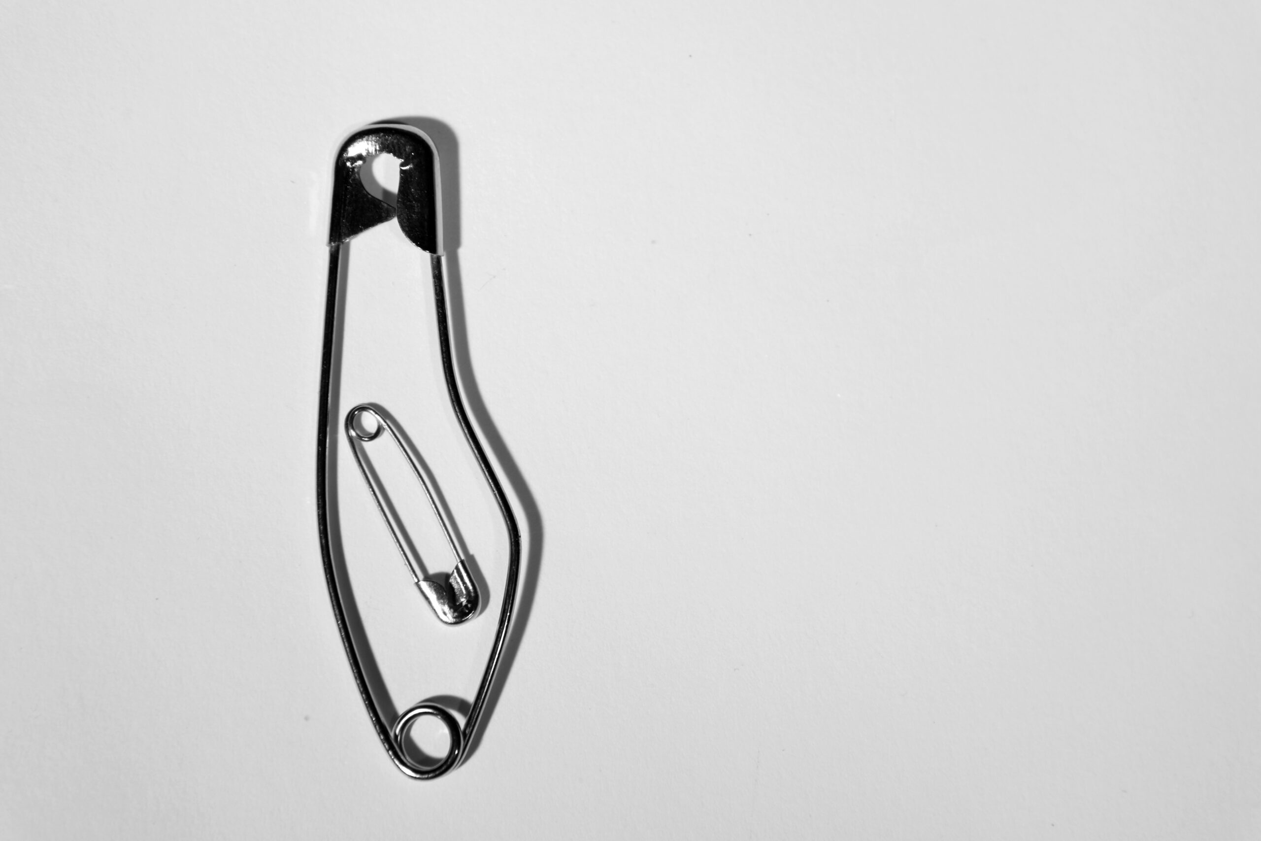 What Does a Safety Pin Tattoo Mean? 11 Powerful Meanings, History, and Personal Symbolism